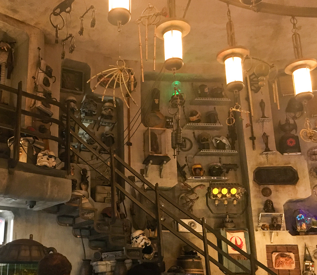 Photo Tour Of Galaxy’s Edge – Main Street Pop In