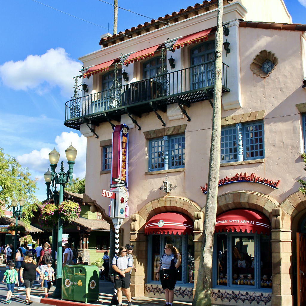 Hollywood Studios – Main Street Pop In